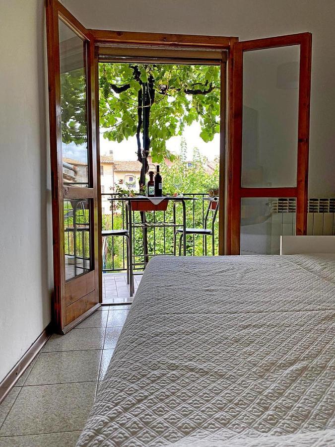 La Casa Colorata Apartment Citta di Castello Luaran gambar
